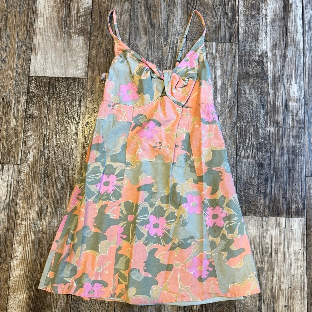 Jessica Simpson Women’s Summer Dress - Size Medium - Green + Coral Floral Design